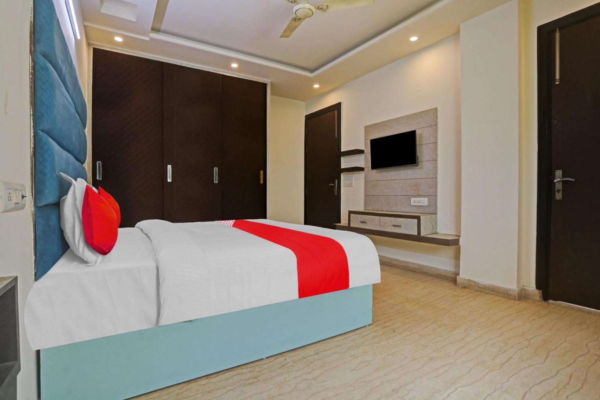 Hotel O Golden Key Inn Punjabi Bagh Nuova Delhi Esterno foto
