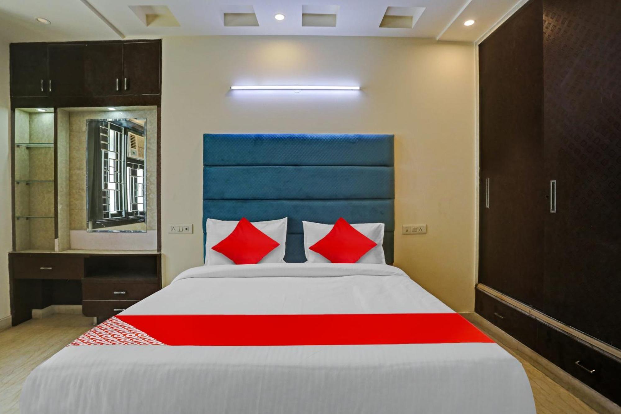 Hotel O Golden Key Inn Punjabi Bagh Nuova Delhi Esterno foto